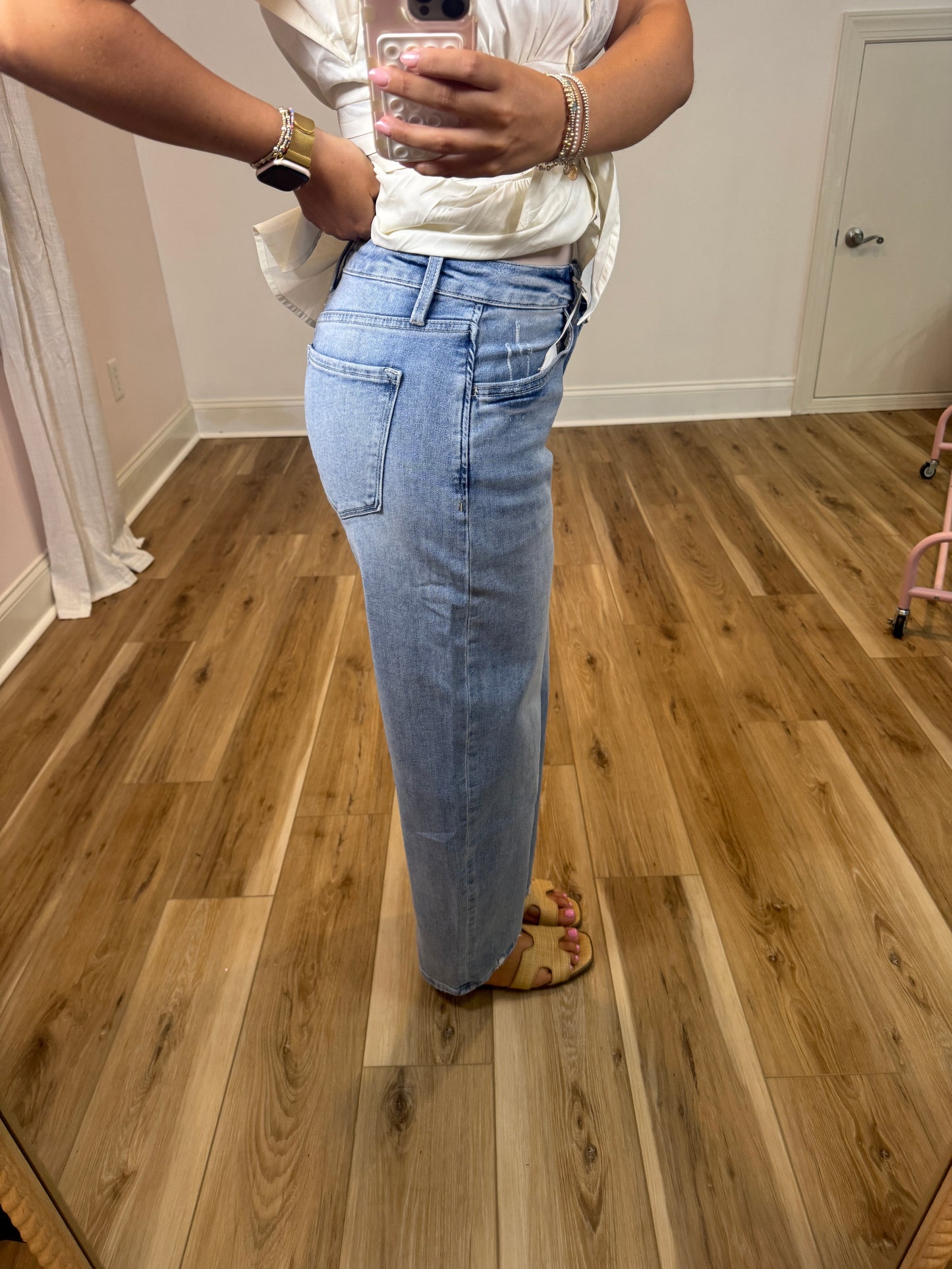 Light Wash Barrel Jeans