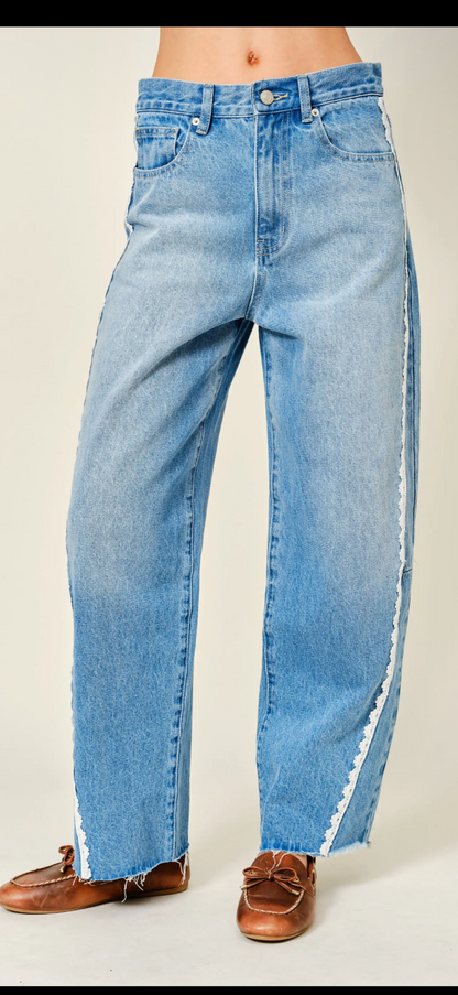 Sweet Lace Barrel Jeans